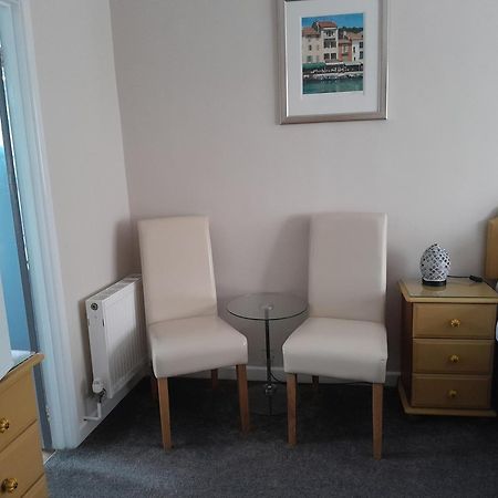 Relax At Rosscourt Guest House-Free On Site Parking (Adults Only) Bournemouth Luaran gambar