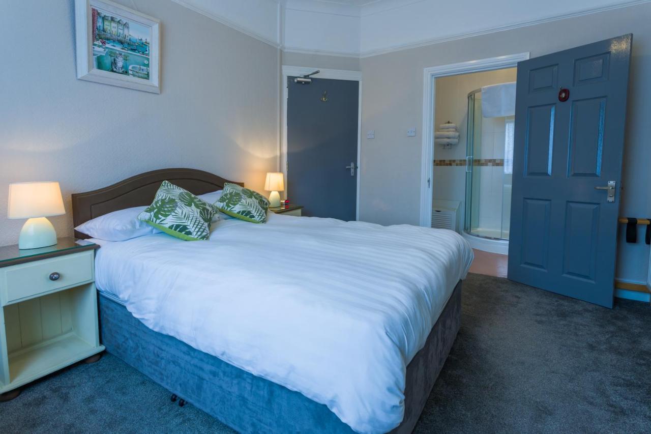 Relax At Rosscourt Guest House-Free On Site Parking (Adults Only) Bournemouth Luaran gambar