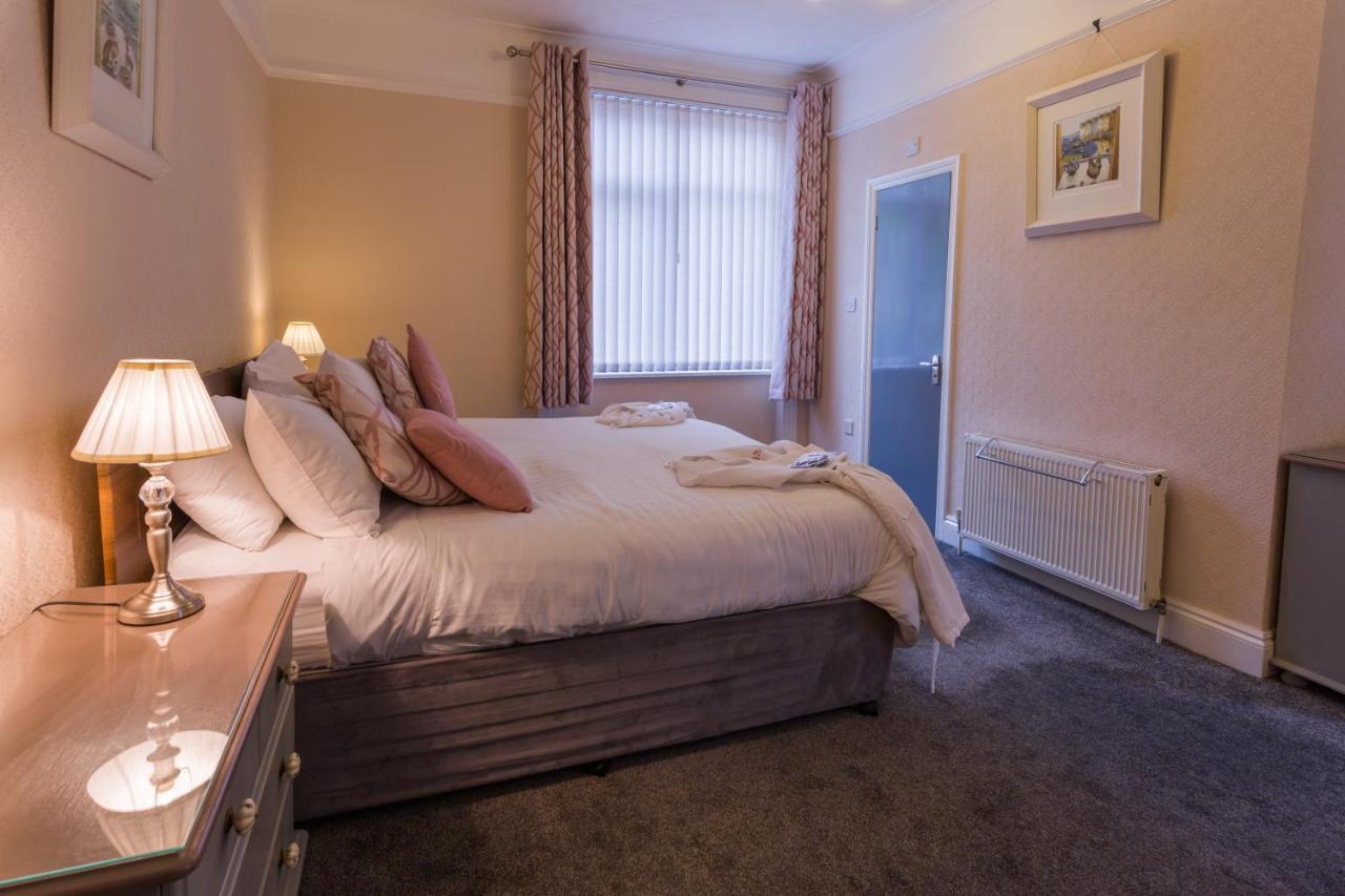 Relax At Rosscourt Guest House-Free On Site Parking (Adults Only) Bournemouth Luaran gambar