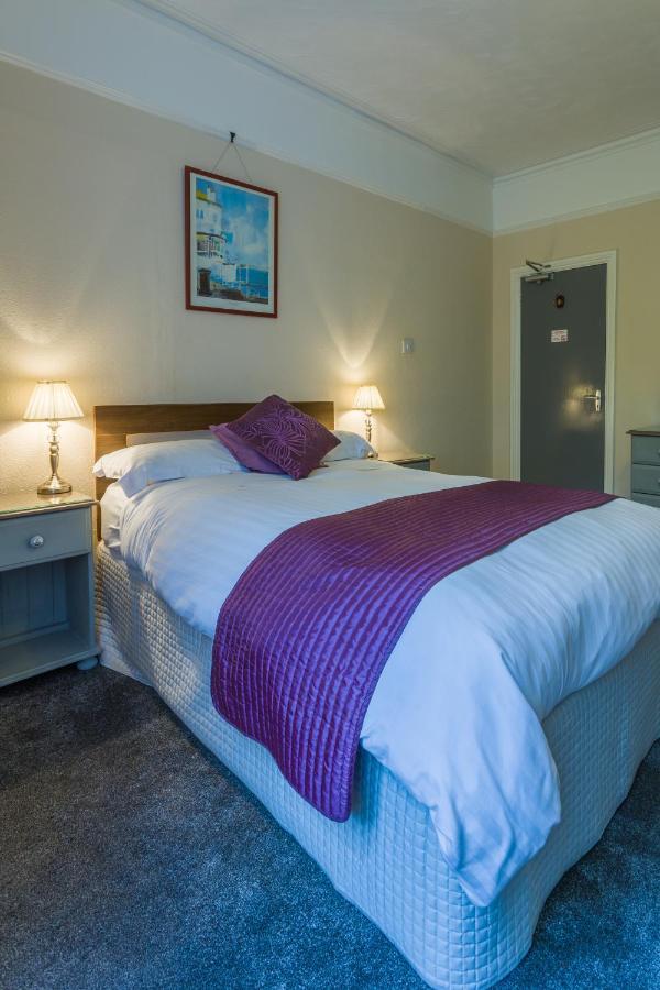 Relax At Rosscourt Guest House-Free On Site Parking (Adults Only) Bournemouth Luaran gambar